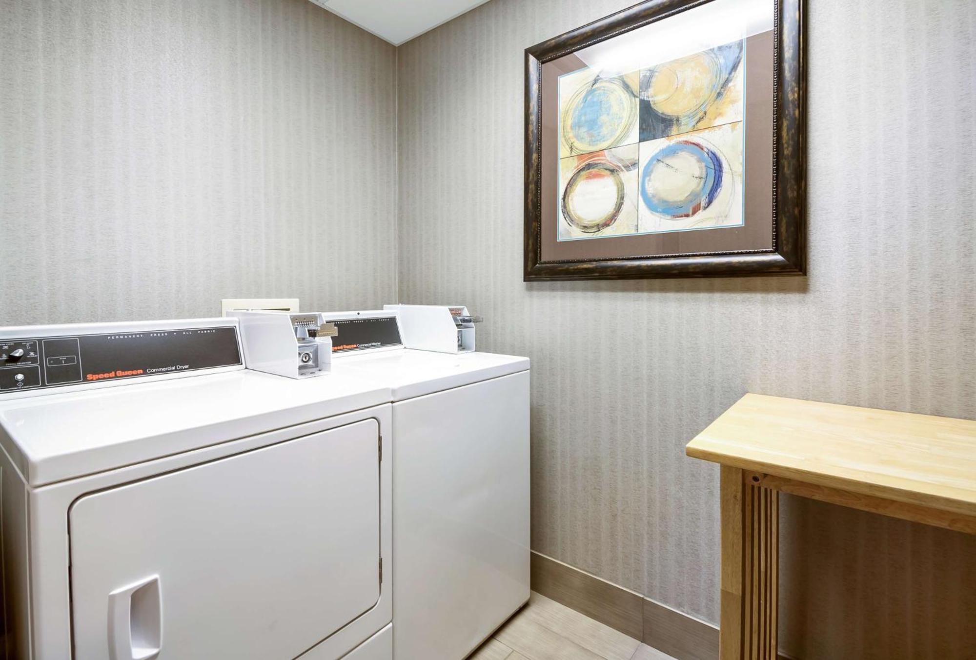 Hampton Inn West Columbus Ngoại thất bức ảnh