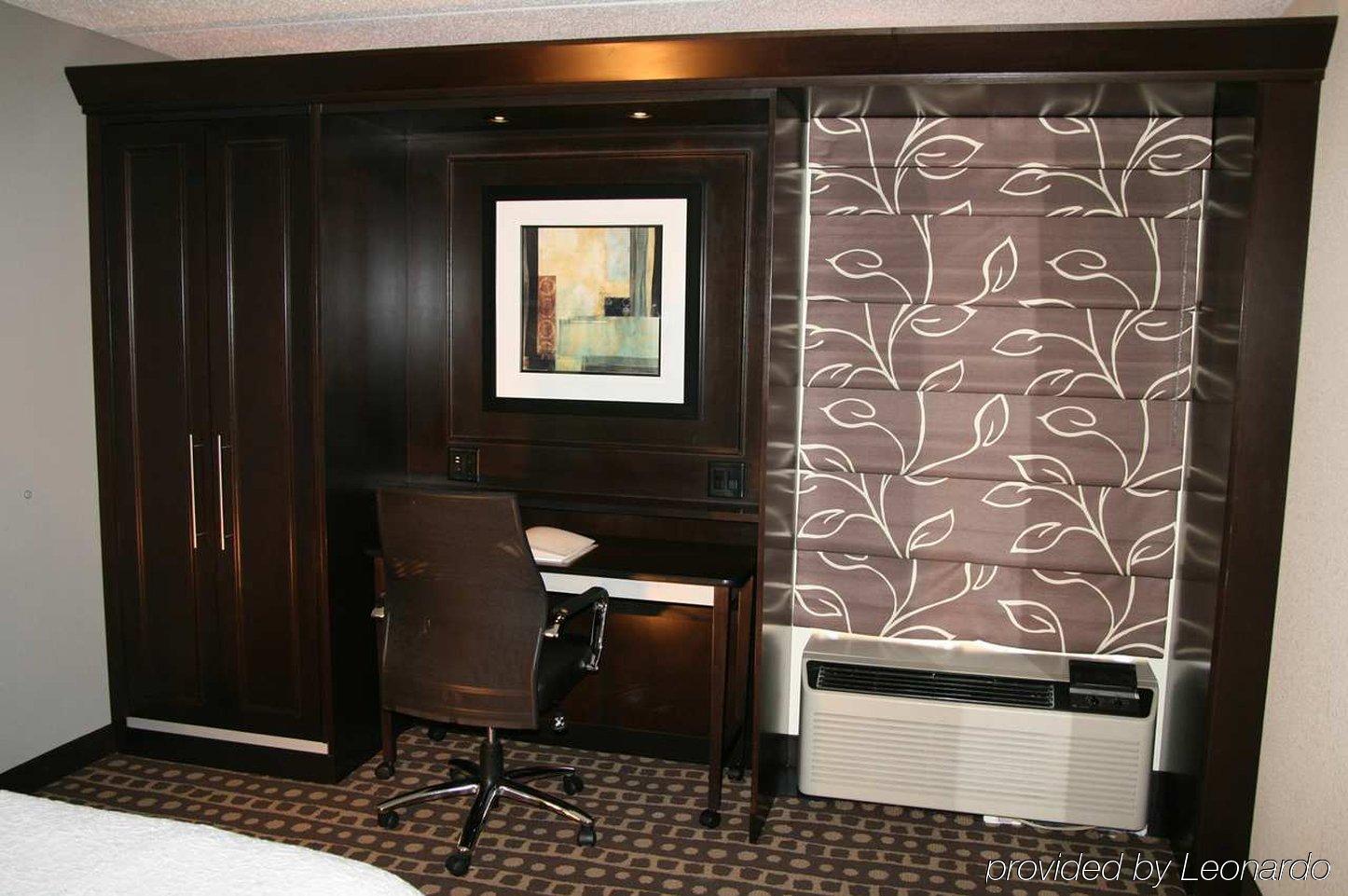 Hampton Inn West Columbus Ngoại thất bức ảnh